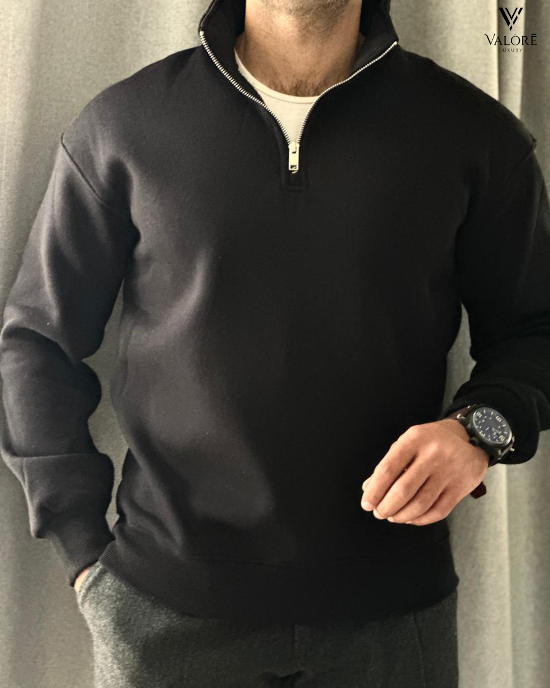 BASIC QUARTER-ZIP SWEATSHIRT